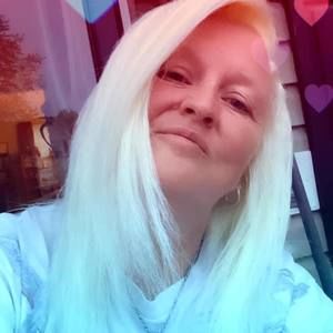 Meet your Posher, Annette